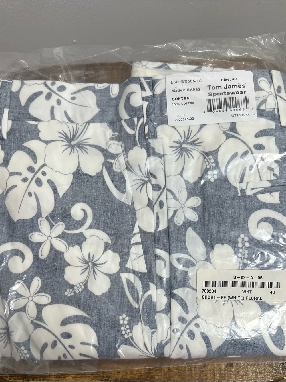 Tom James Sportswear Men's Faded Blue w/ White Floral Shorts